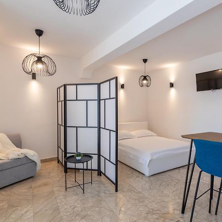 Family Apartments - Guesthouse Vranjes Makarska Oda fotoğraf