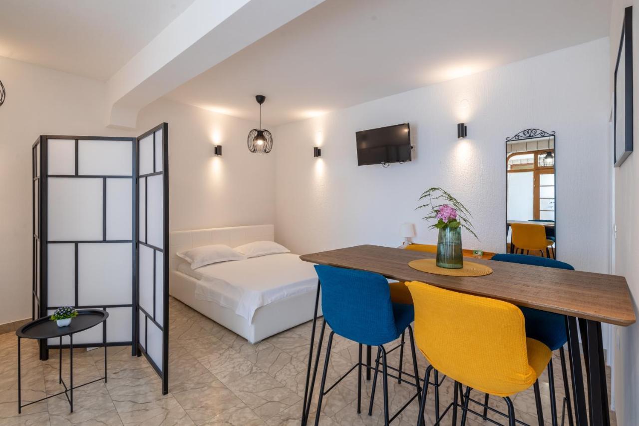 Family Apartments - Guesthouse Vranjes Makarska Dış mekan fotoğraf