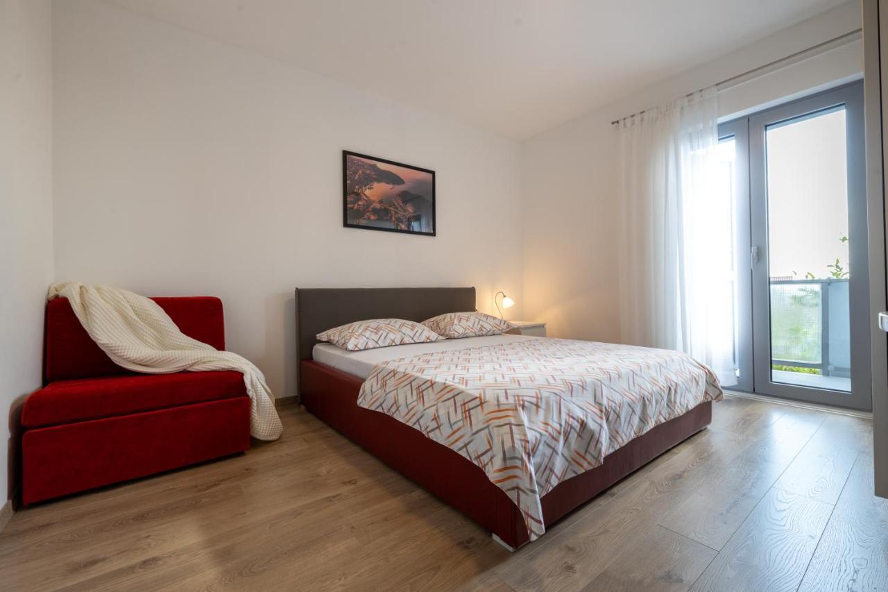 Family Apartments - Guesthouse Vranjes Makarska Dış mekan fotoğraf