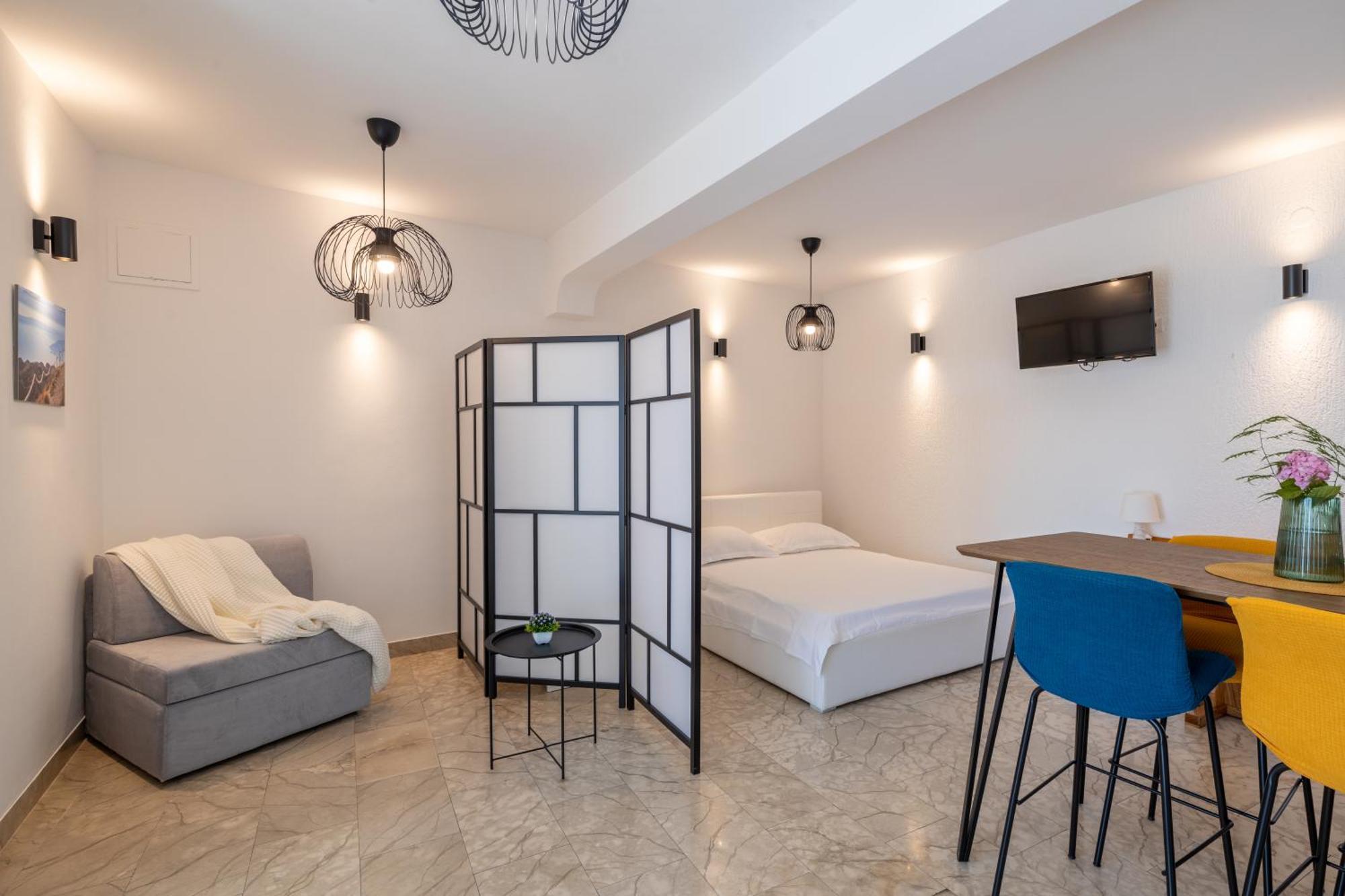 Family Apartments - Guesthouse Vranjes Makarska Oda fotoğraf