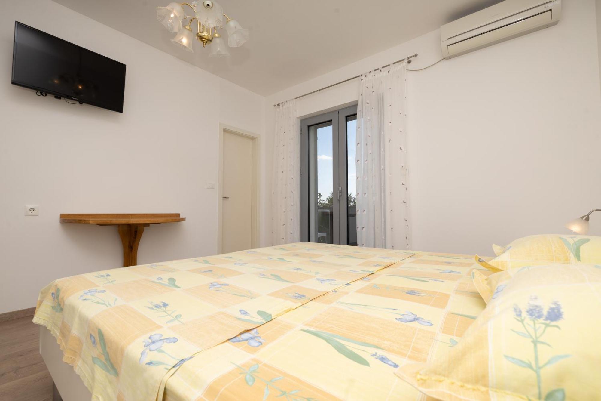 Family Apartments - Guesthouse Vranjes Makarska Oda fotoğraf